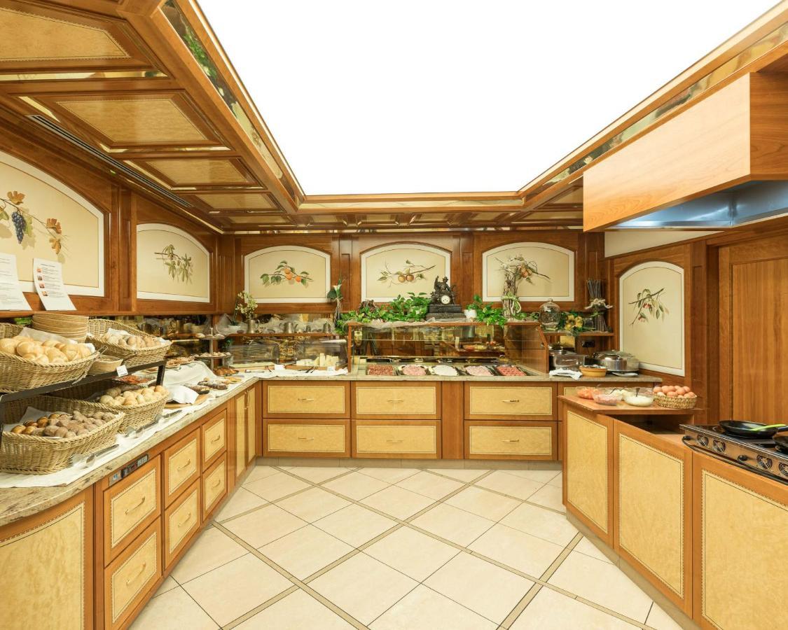 Aktiv & Wellnesshotel Zentral Prato allo Stelvio Dış mekan fotoğraf